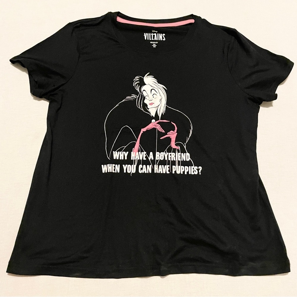 Disney Villains Cruella De Vil Puppies Graphic T-Shirt Medium